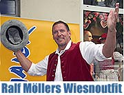 "Möller möchte einen Heimatfilm drehen" Hollywoodstar Ralf Möller im Wiesn-Outfit von Trachten Angermaier (Foto: MartiN Schmtz)